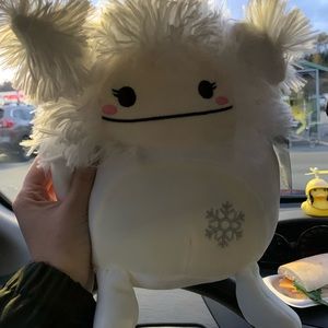 8” Bigfoot squishmallow